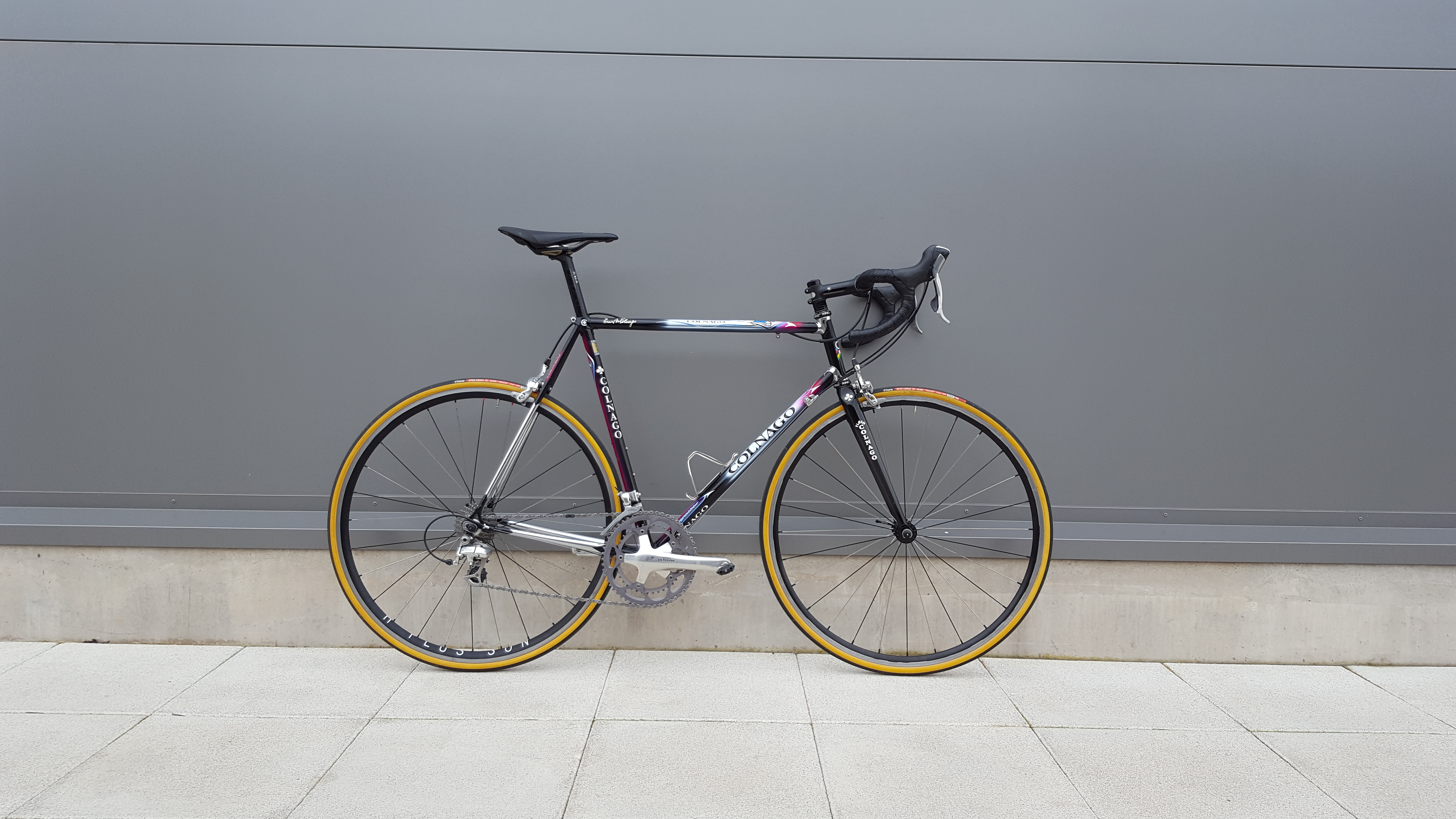 Colnago Tecnos fitted with new Vittoria cora tyres