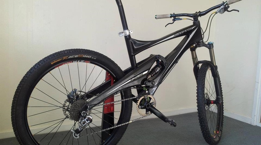 Whyte E120, 120mm travel full carbon trail bike
